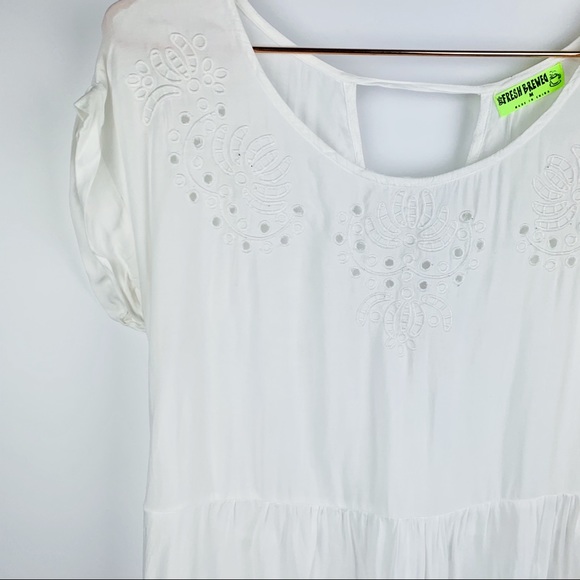 Fresh Brewed Eyelet Open Back Top‎ White - Picture 4 of 8